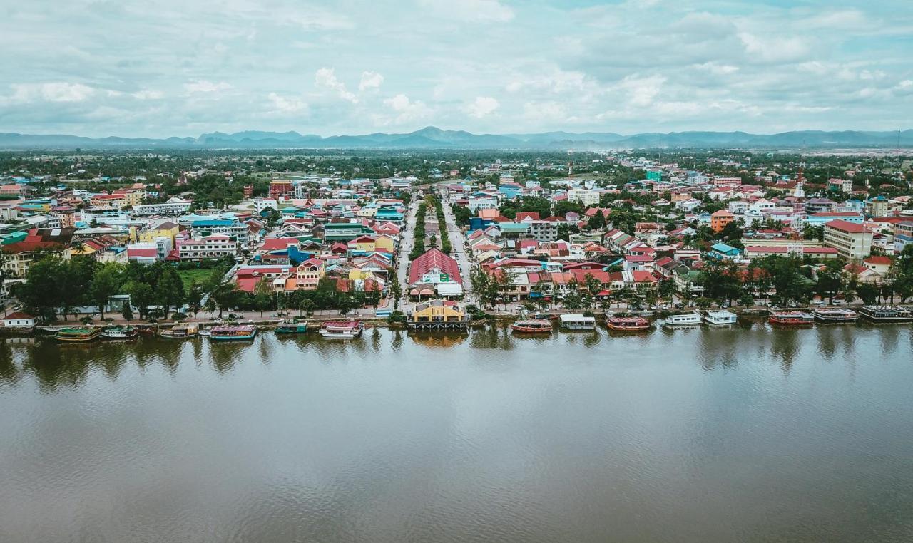 Makk Hotel Kampot Exterior foto
