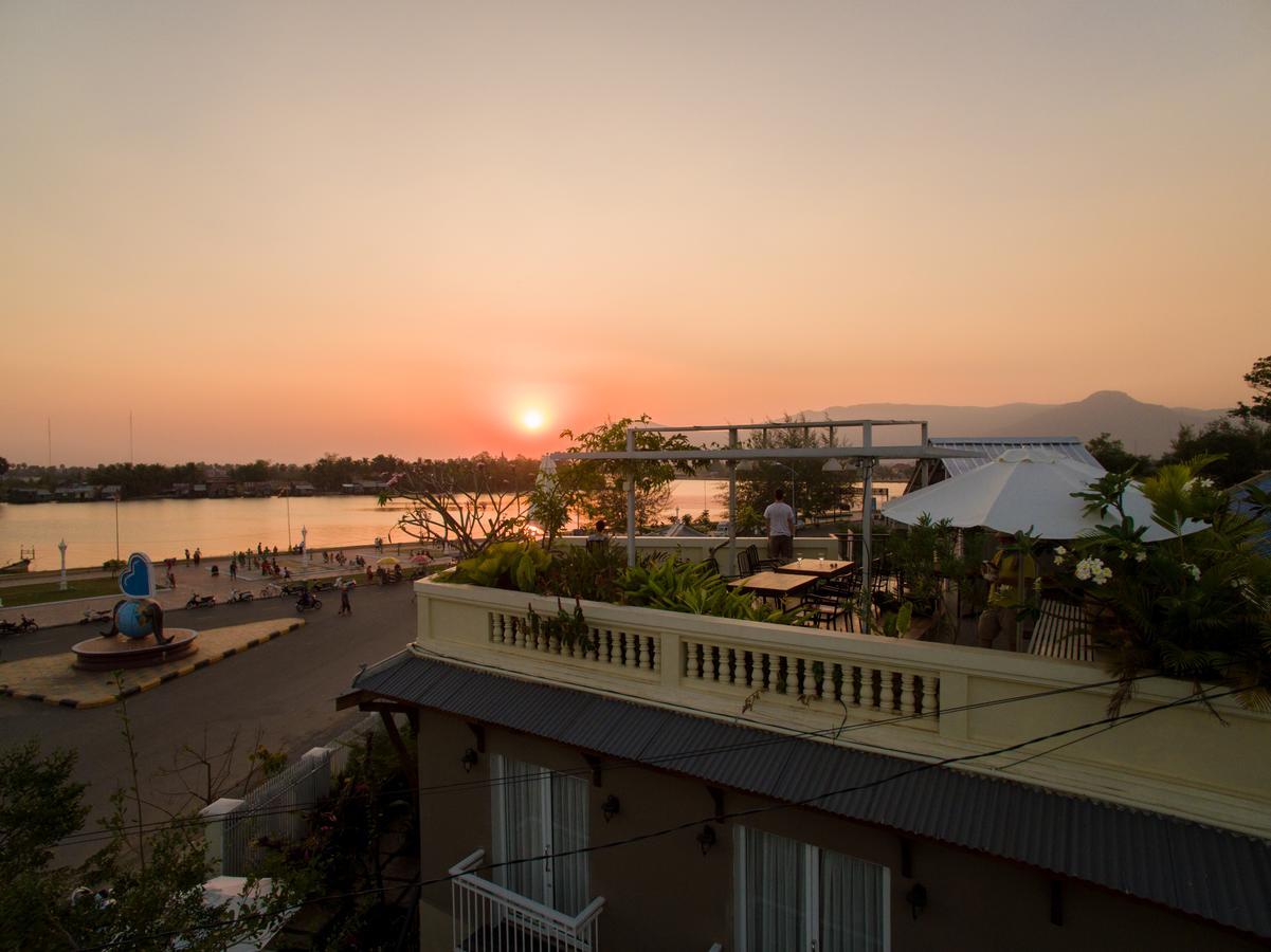 Makk Hotel Kampot Exterior foto